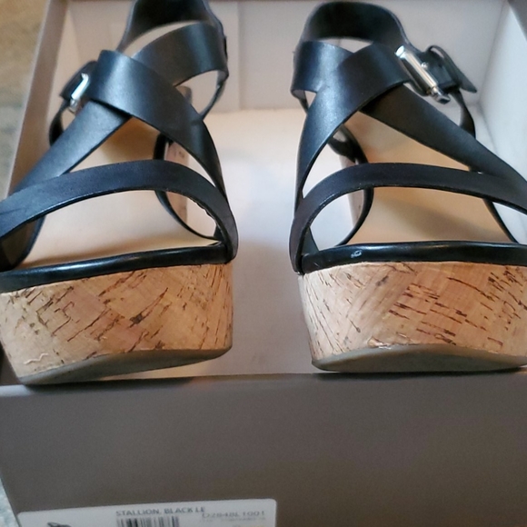 Franco Sarto wedge size 9 black sandals - Picture 4 of 5